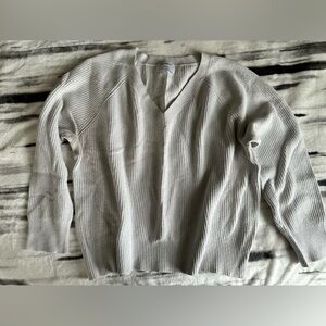 Old Navy Woman’s  V-Neck Ribbed Sweater
